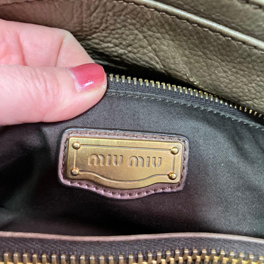 ミュウミュウ　ハンドバッグ