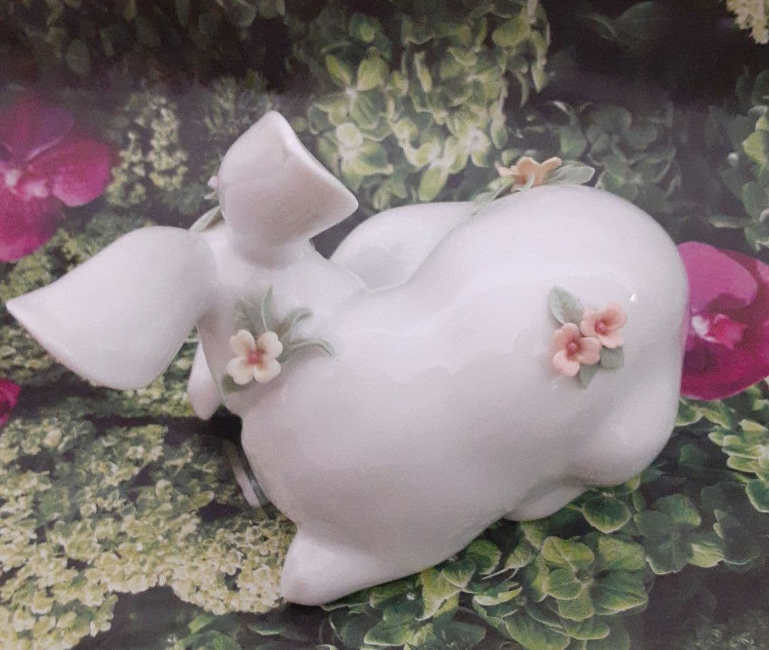 リアドロ　美品　花飾りウサギ