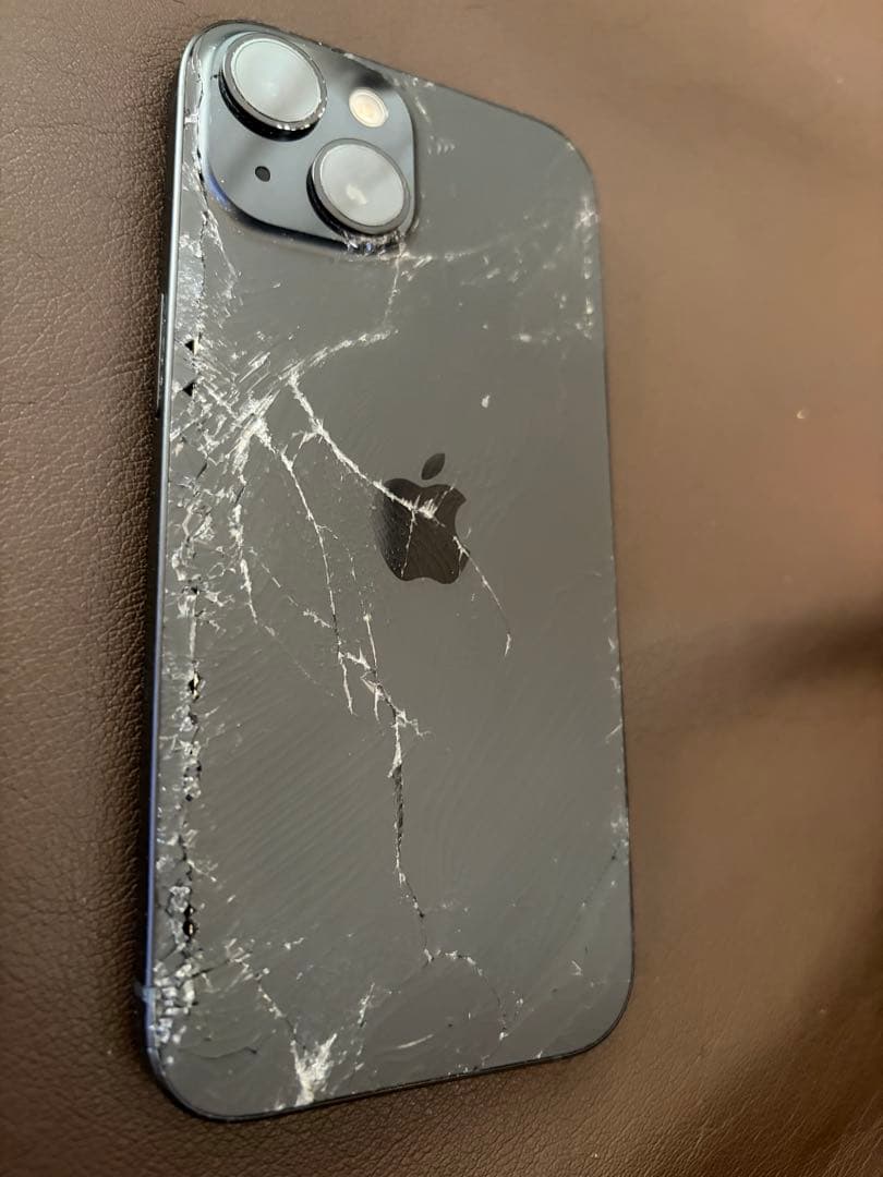 iPhone 15 256GB 本体