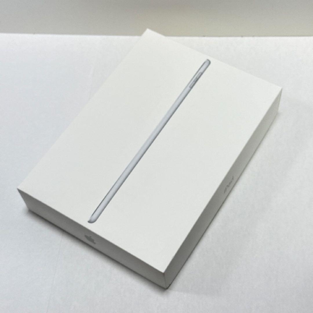 ユ*ー様 iPad 第6世代 128GB シルバー WiFi