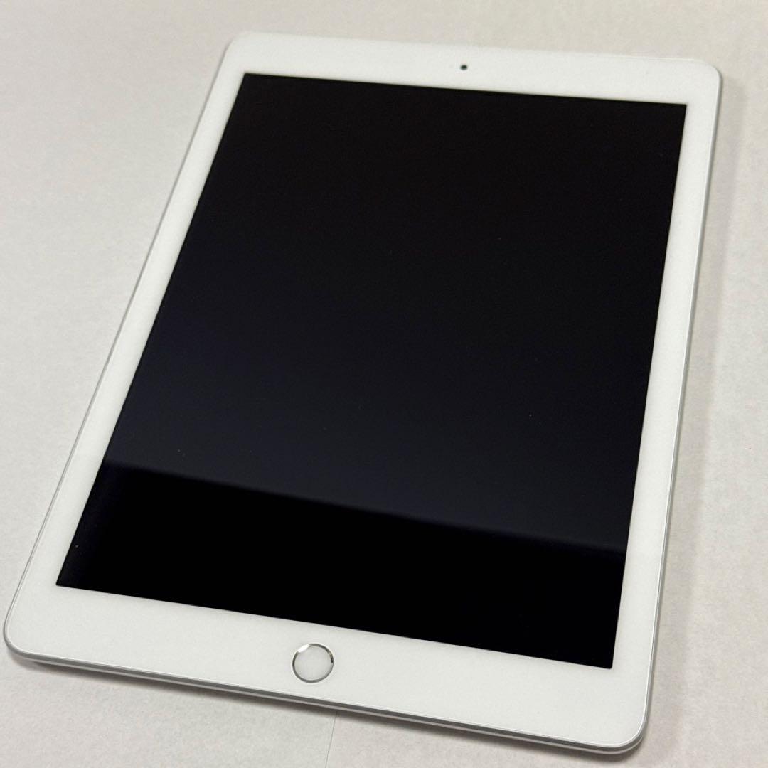 ユ*ー様 iPad 第6世代 128GB シルバー WiFi