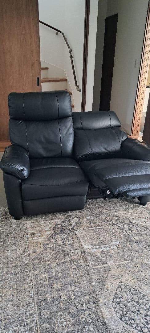 よし様　ニトリ　グラッゼ電動リクライニング　2人掛けソファ　 黒