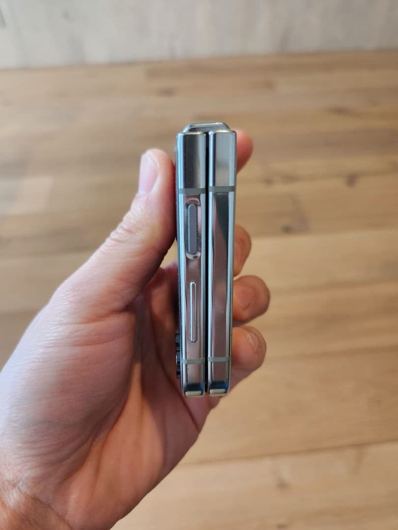 Samsung Z Flip5 256GB ミント SIMフリー 良品 即発送