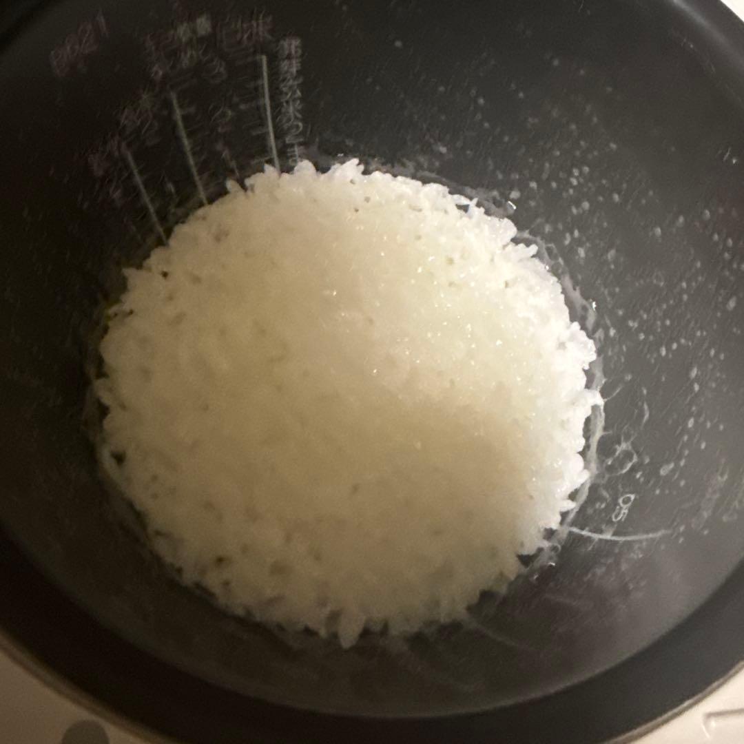 ZOJIRUSHI NP-RN05 象印 圧力IH炊飯ジャー 3合 24年製