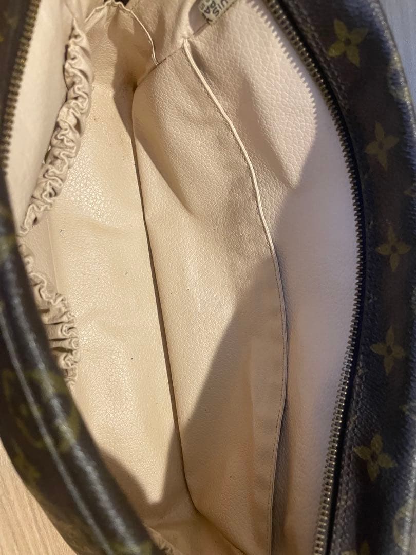 【人気定番】ルイヴィトン　トゥルーストワレット28 セカンドバッグ　モノグラム