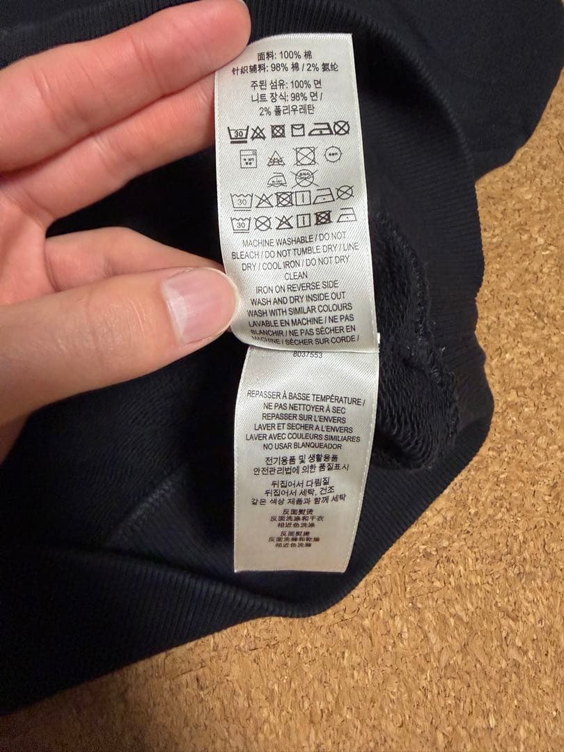 BURBERRY ブラック クルーネック トレーナー