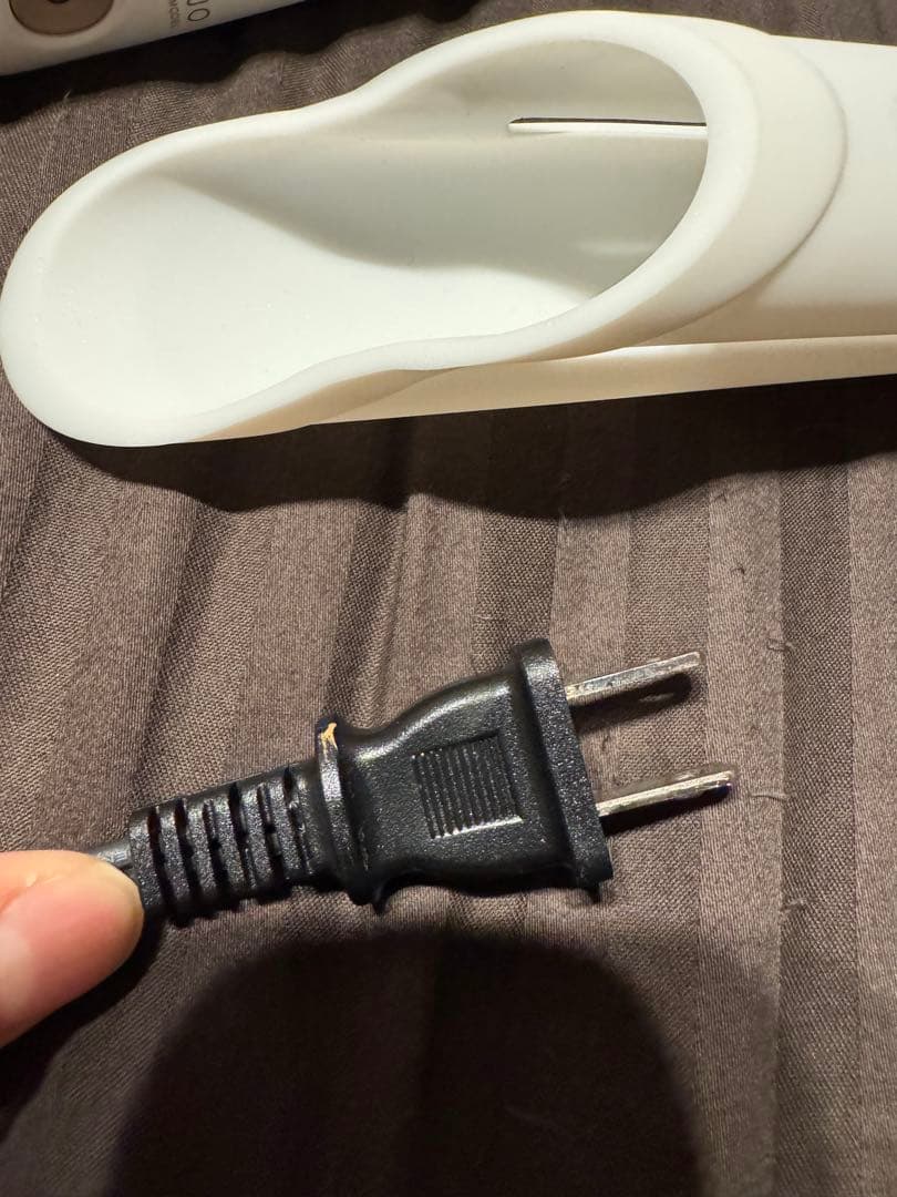 KINUJO W 絹女 ストレートアイロン DS100 海外対応 ホワイト