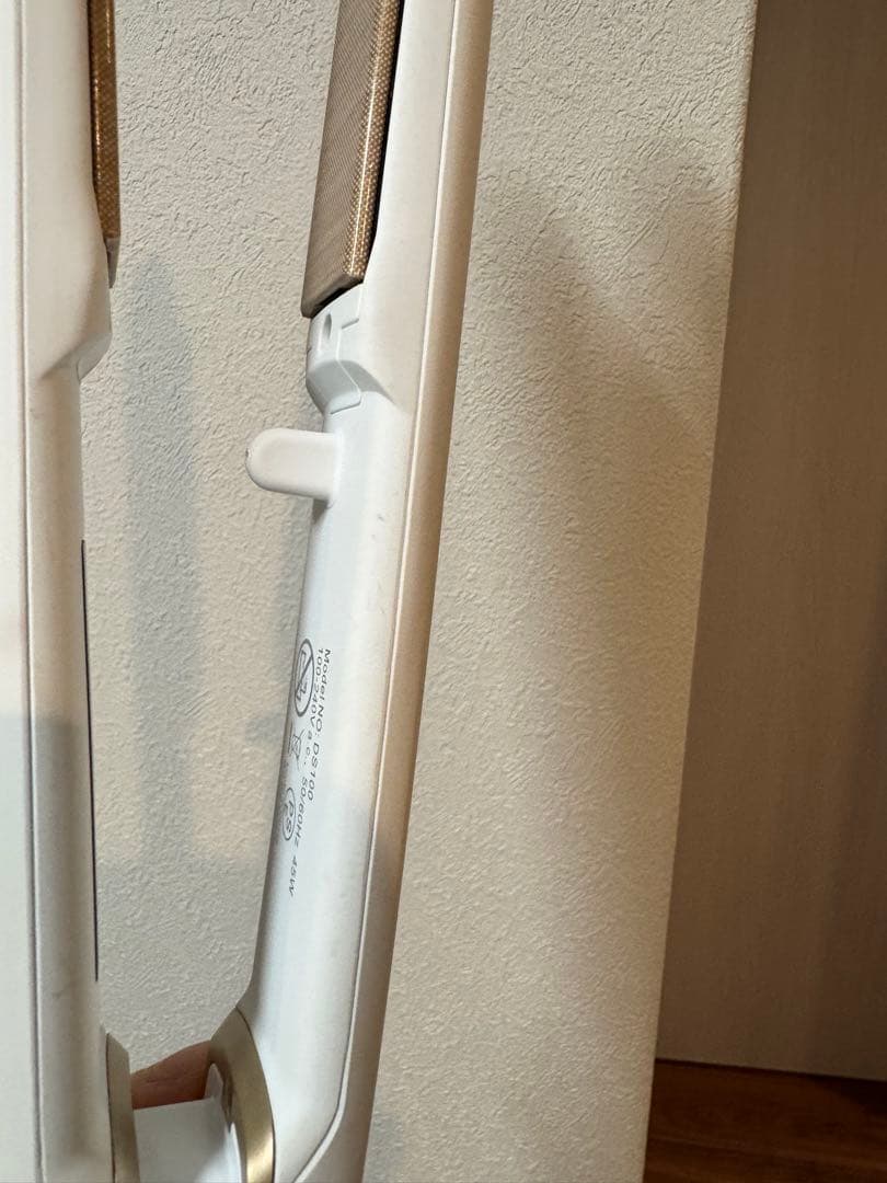 KINUJO W 絹女 ストレートアイロン DS100 海外対応 ホワイト