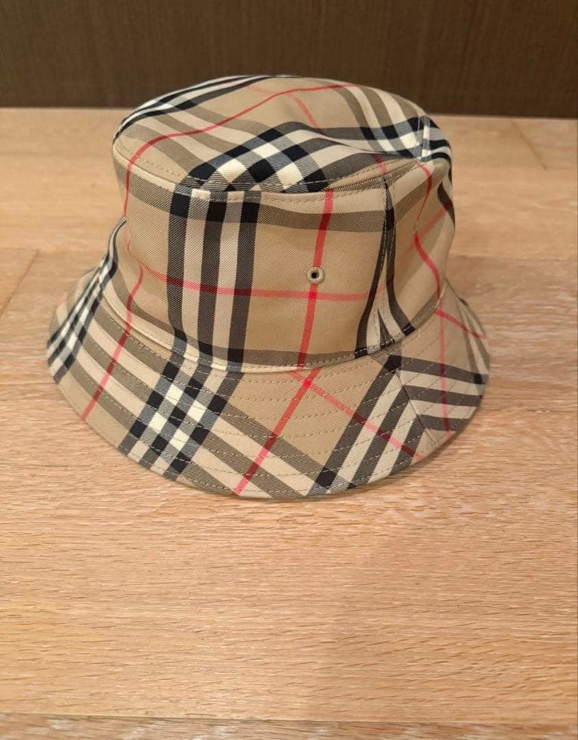 Burberryバケットハット