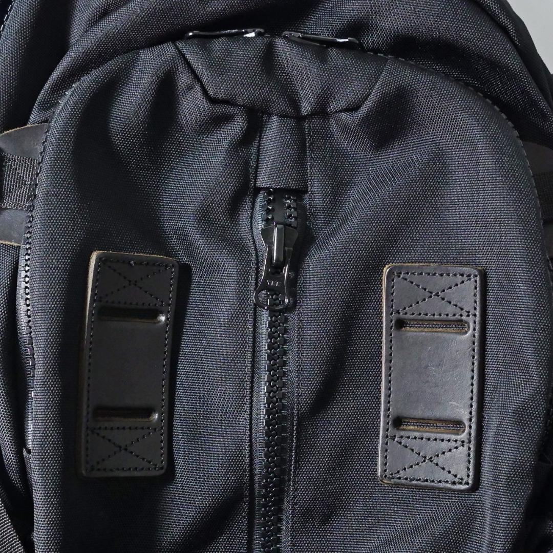 BEAMS LIGHTS F/CE. トラベルバックパック 33L