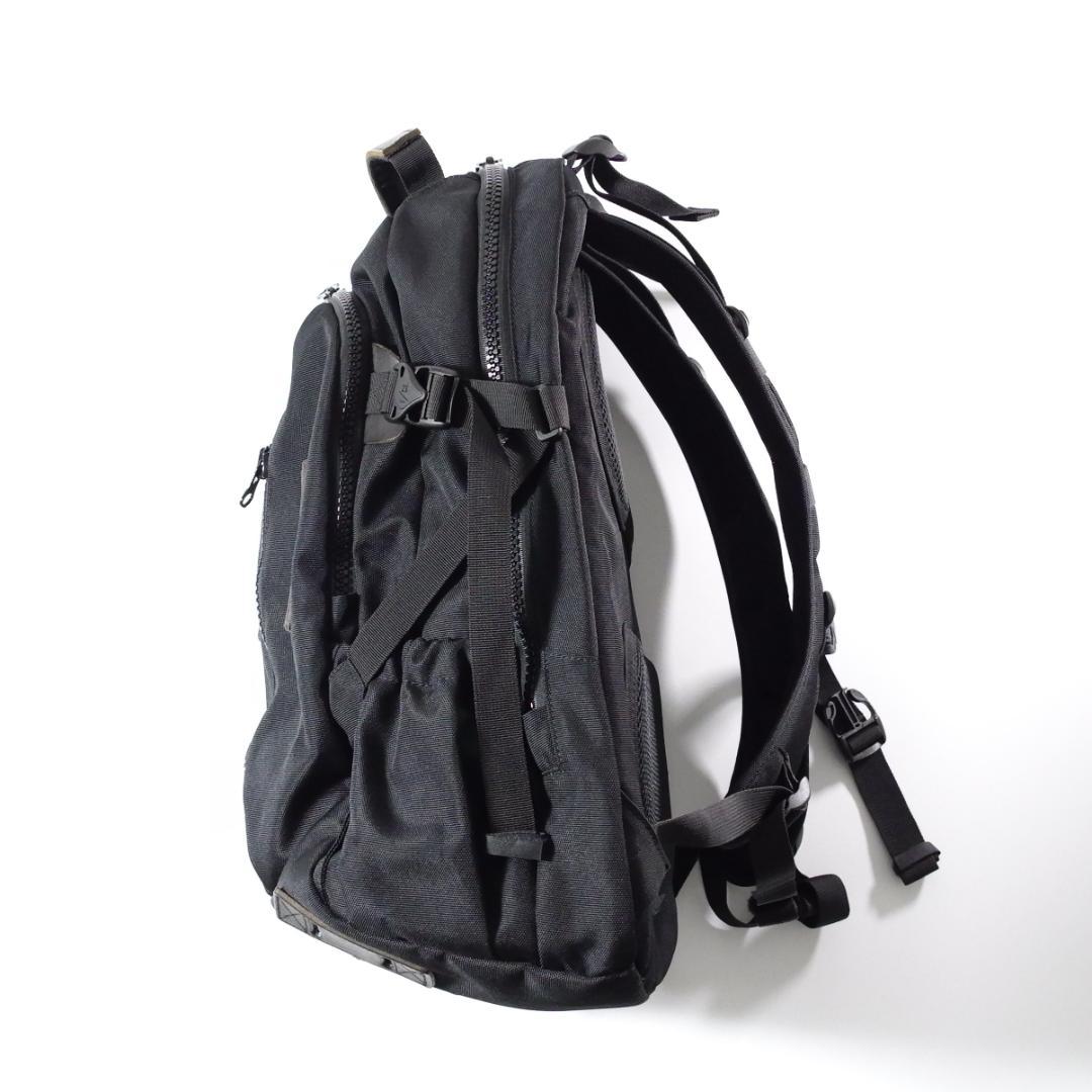 BEAMS LIGHTS F/CE. トラベルバックパック 33L