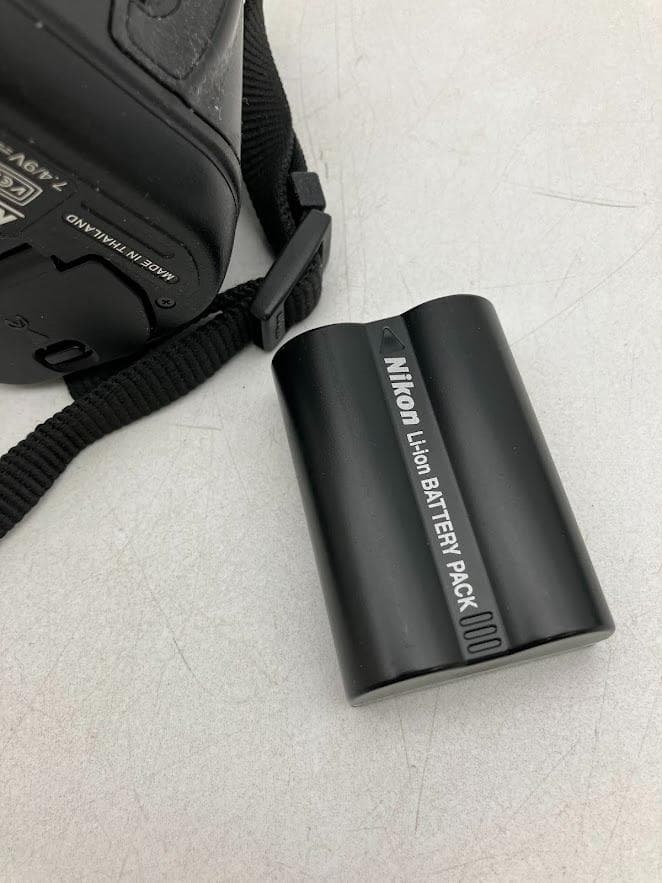 【ジャンク品】Nikon D70 デジタル一眼レフカメラ