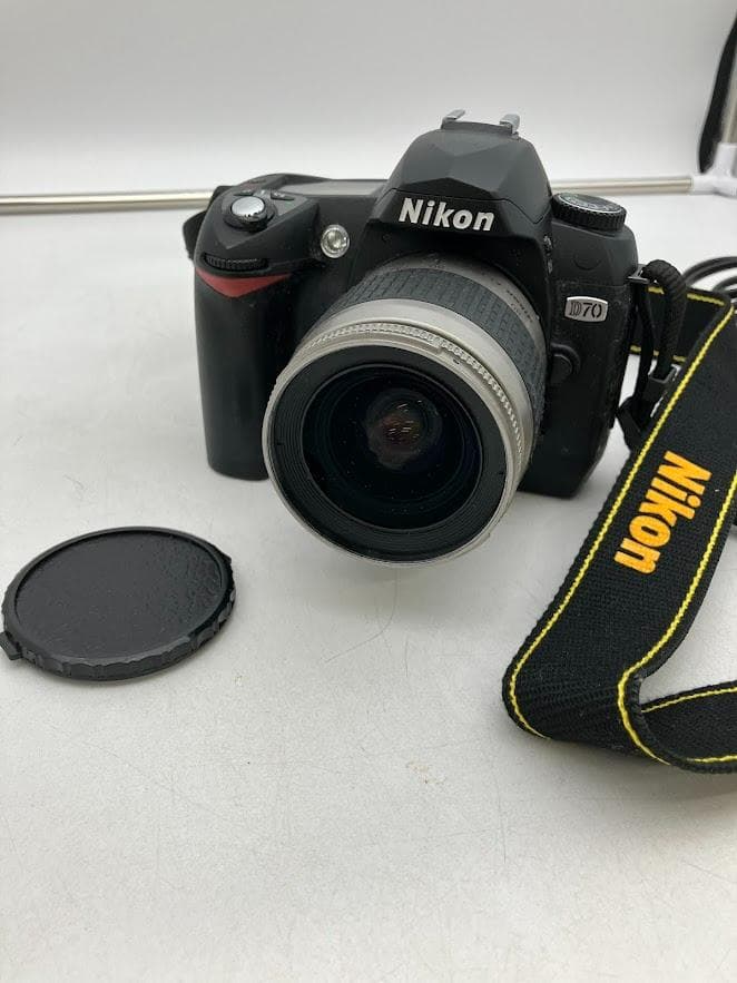 【ジャンク品】Nikon D70 デジタル一眼レフカメラ