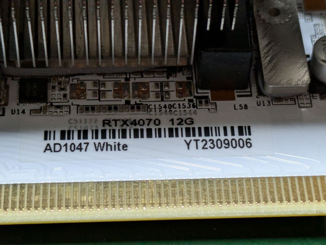 Yeston RTX4070 12GB 桜瞳 花嫁 動作OK