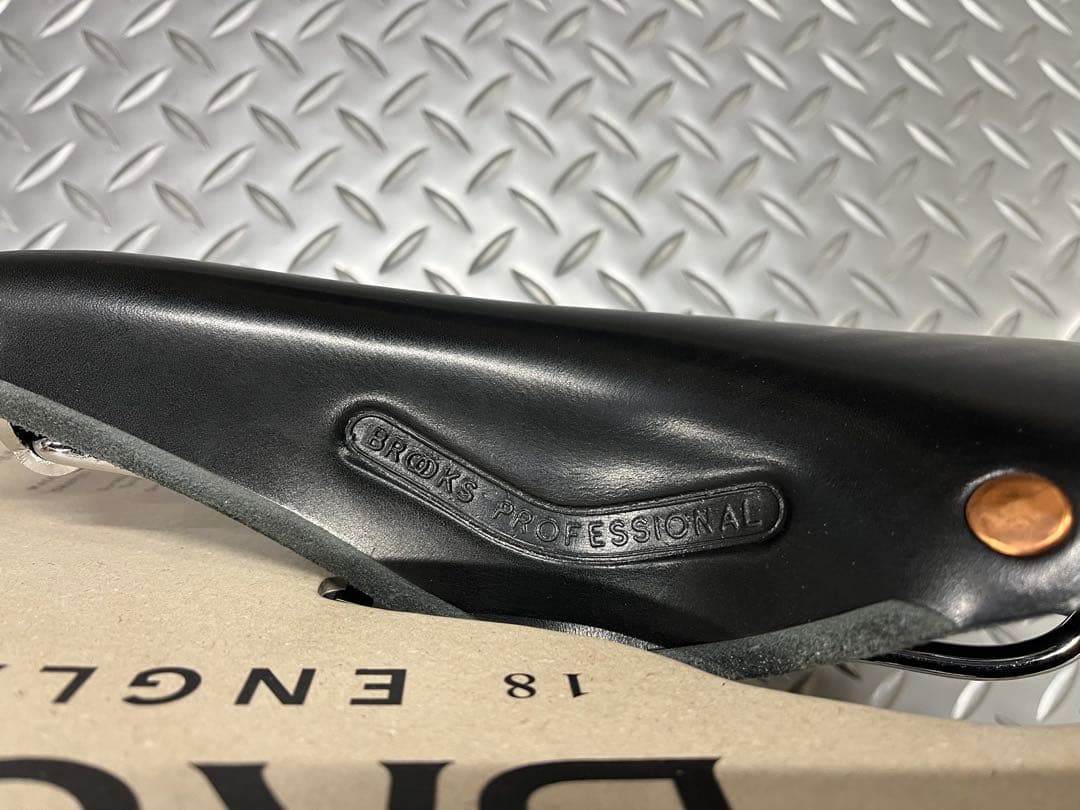 BROOKS STADARD PROFESSIONAL“BLACK”