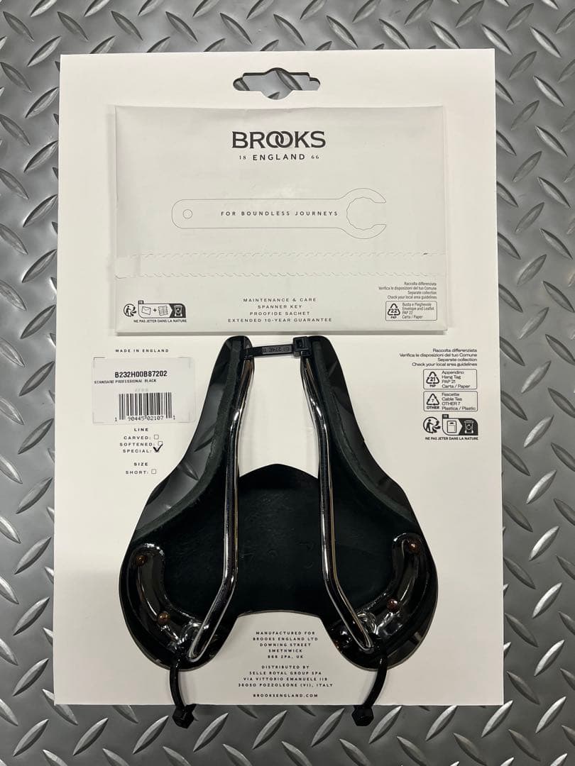 BROOKS STADARD PROFESSIONAL“BLACK”