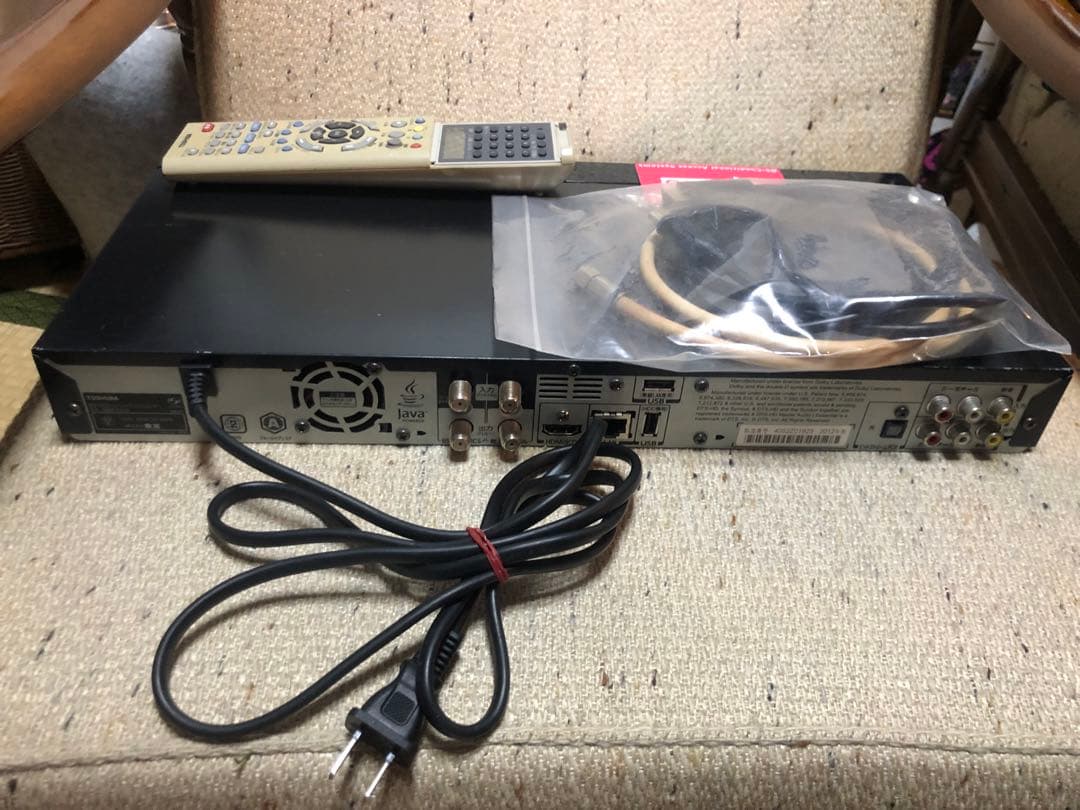 東芝 HDD＆Blu-rayレコーダー 3D対応 同時録画2番組可 実動