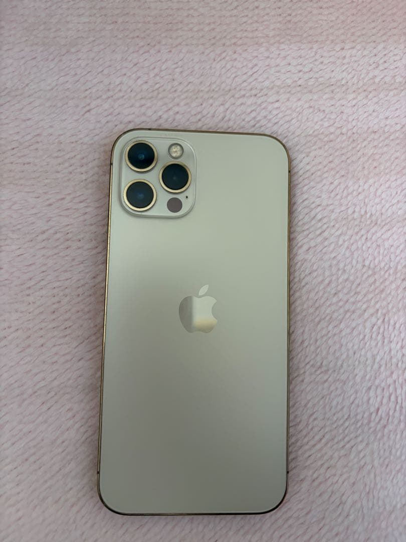 まいiPhone12pro ゴールド