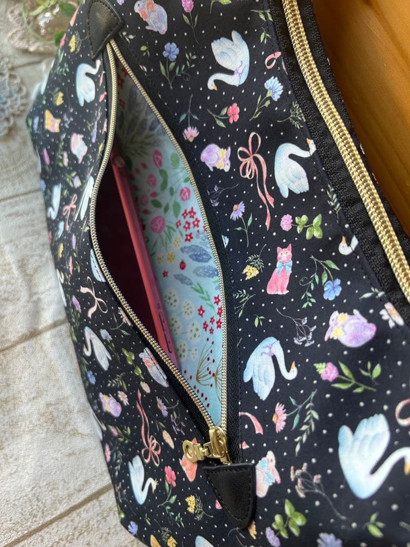 美和っち⭐︎三日月ショルダーバッグ、ジョリーフルール　Aスワン