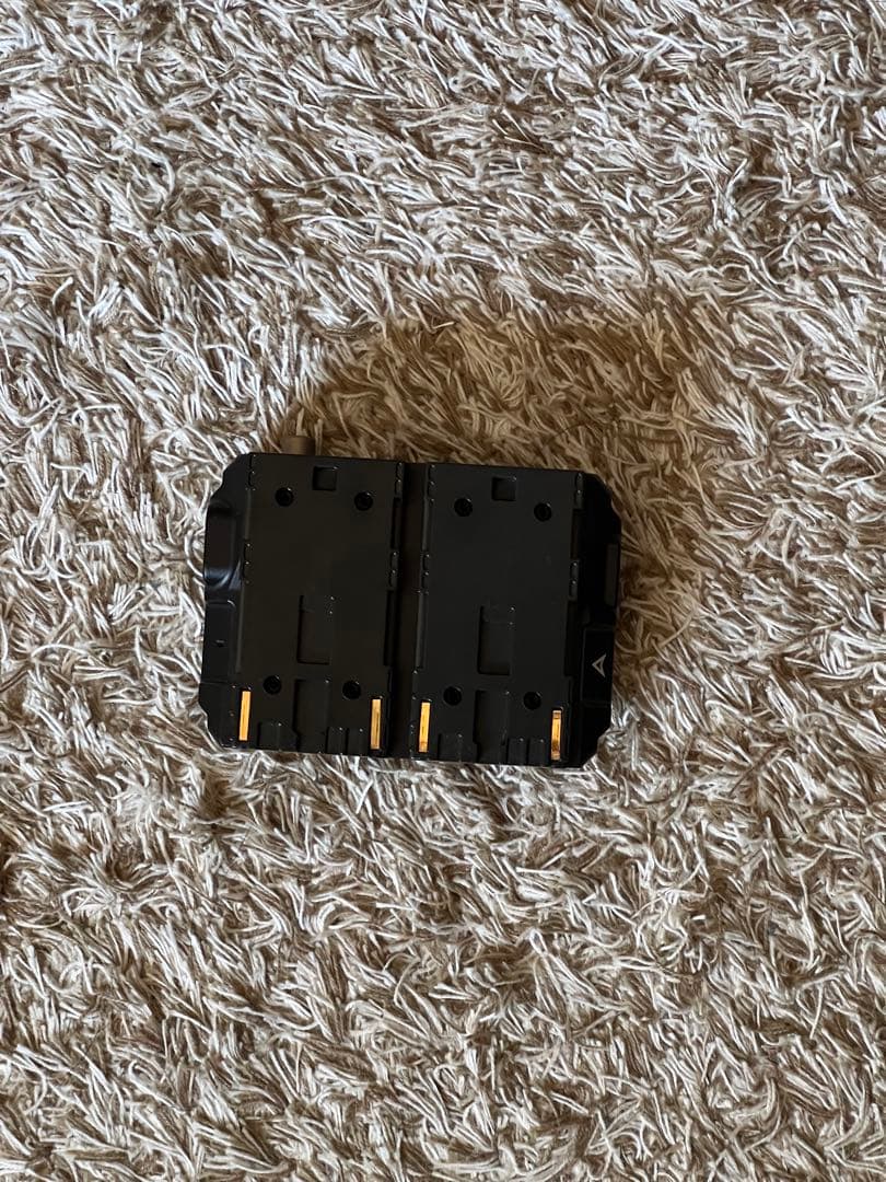 RED Komodo用 TILTA V-MOUNT バッテリーアダプター