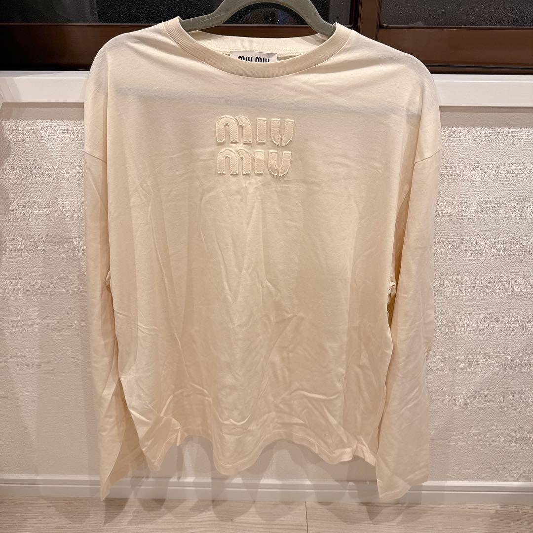 miu miu ロゴ刺繍 長袖Tシャツ クリーム S新品