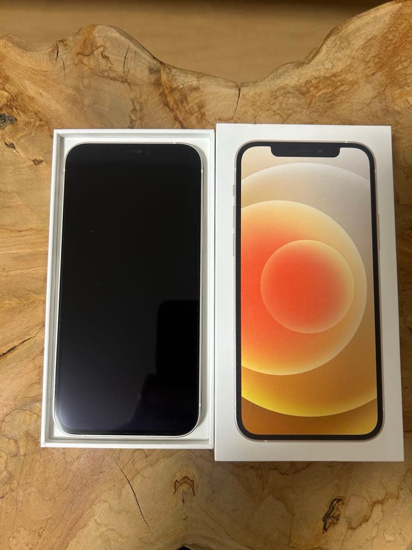 Apple iPhone 12 64GB ホワイト