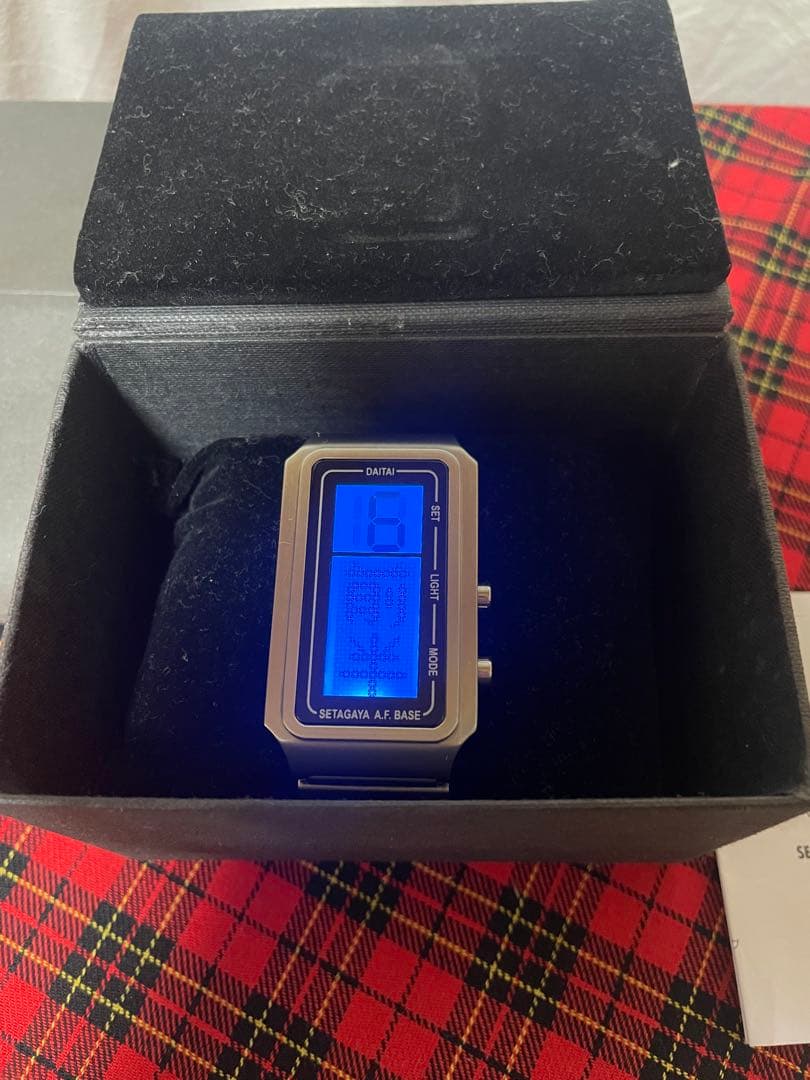 値下げ❗️ 世田谷ベース DAITAI時計 ケース.取扱説明書付き.電池交換済み