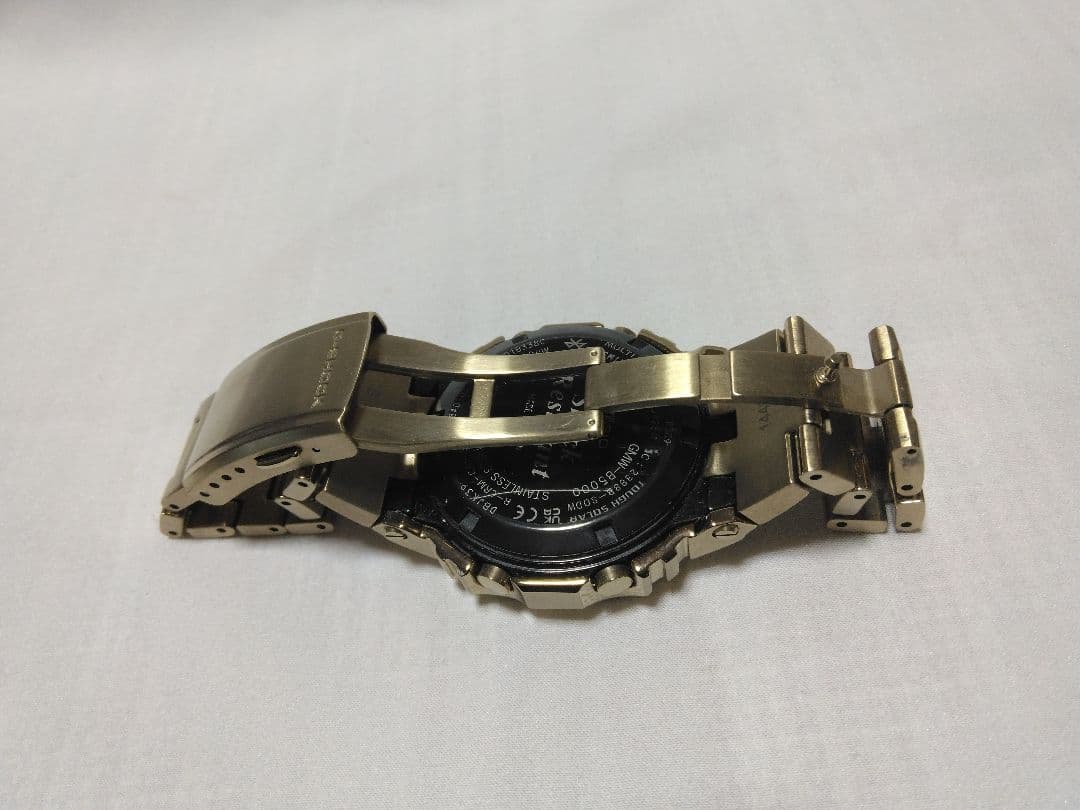 CASIO G-SHOCK GMW-B5000 ゴールド
