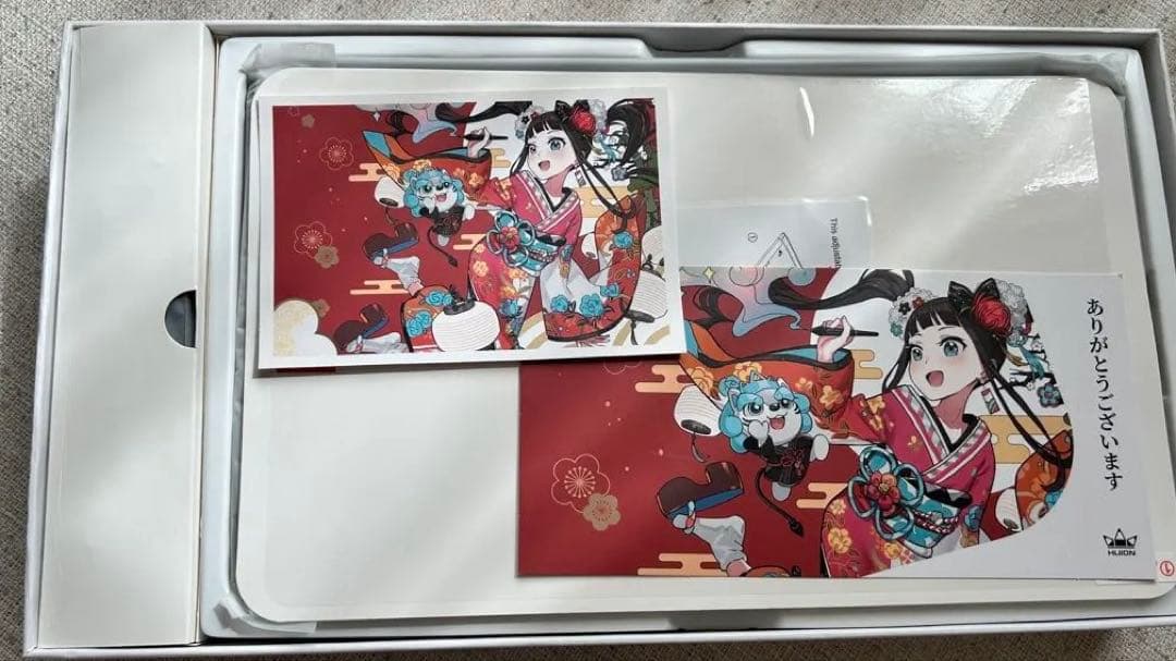 『美品』HUION 液タブ 液晶ペンタブレット Kamvas 12