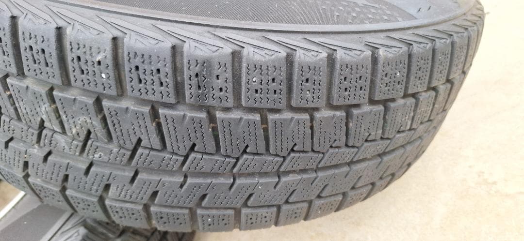 スタッドレスタイヤ&ホイール　４本セット　現地引き取り限定