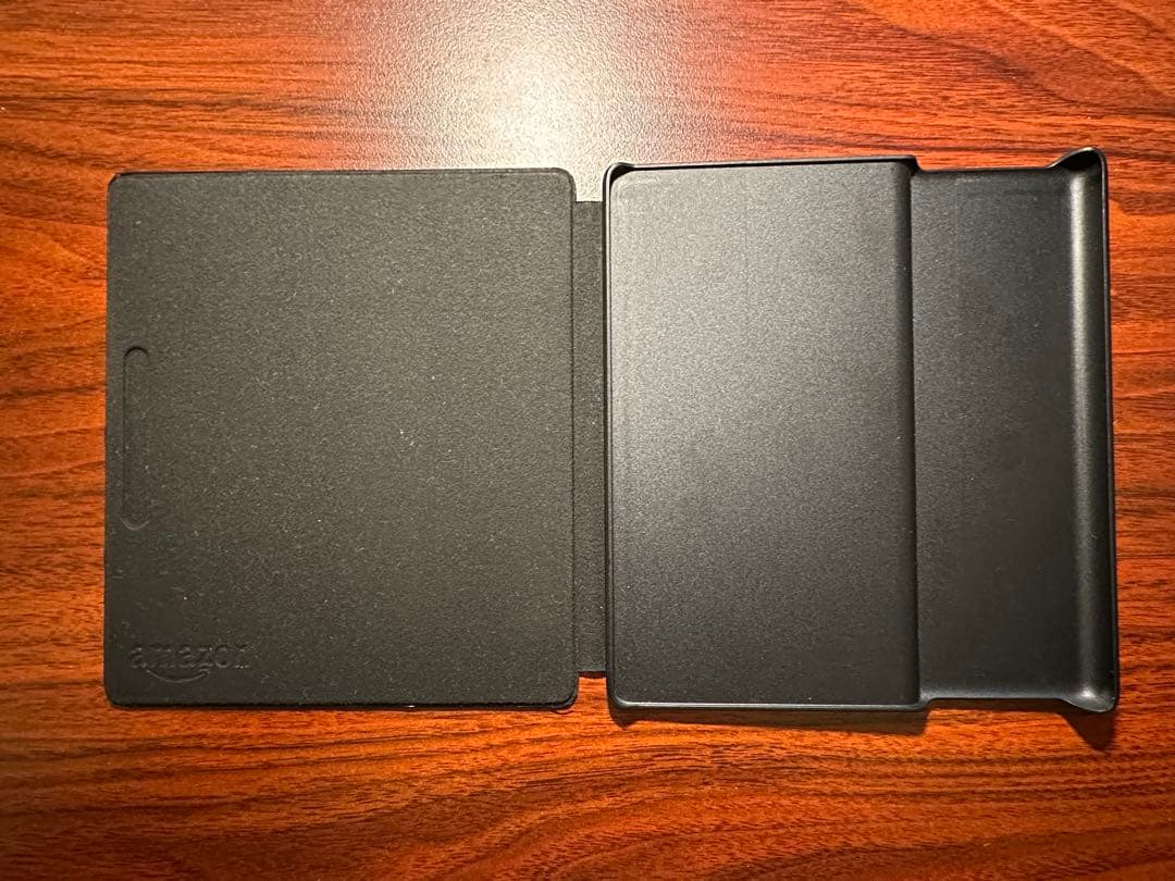 Amazon Kindle Oasis 第9世代 防水 32GB【純正カバー付】