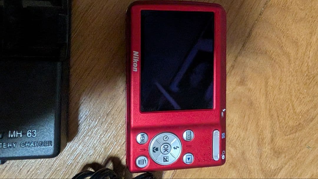 【値下げ】Nikon COOLPIX S210 レッド