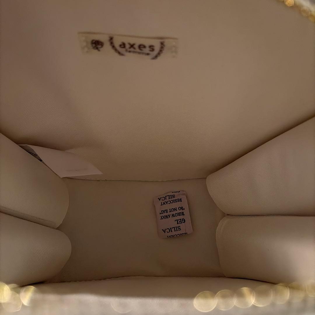 ATTENTIONのバッグ