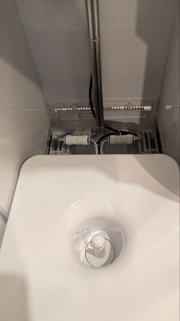 フレシャス ウォーターサーバー 白