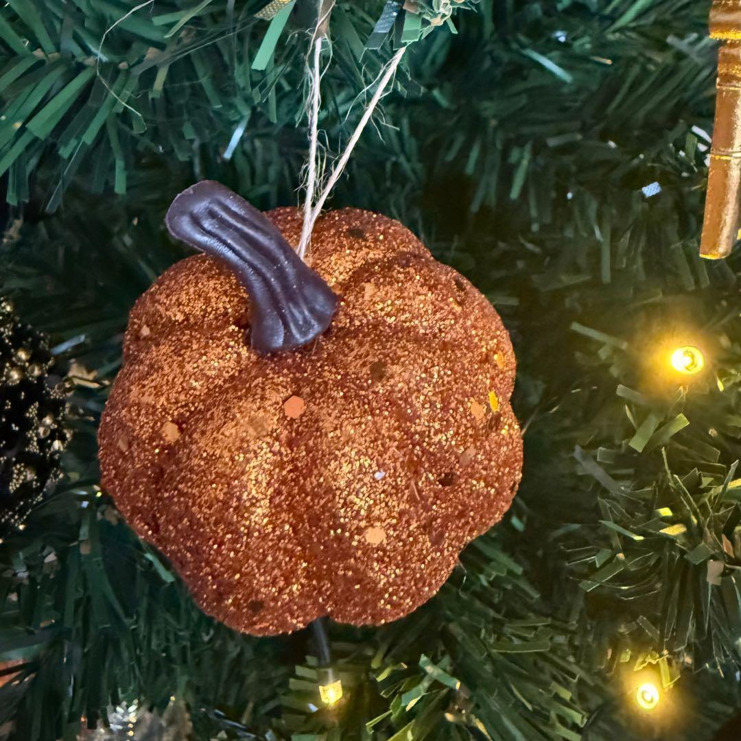 ハロウィン飾り　4点セット　8センチの大きなオーナメントボール