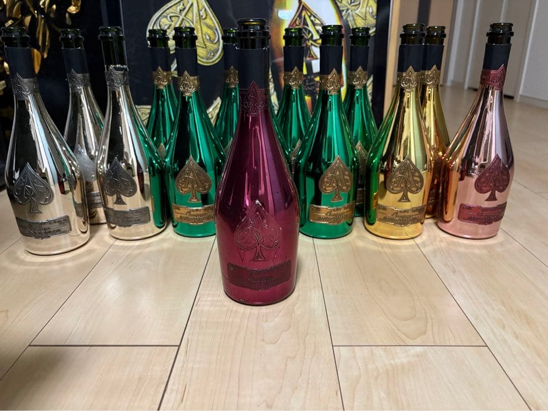 アルマンド　シャンパン　空ビン　レッド　グリーン　ゴールド　ブランドブラン