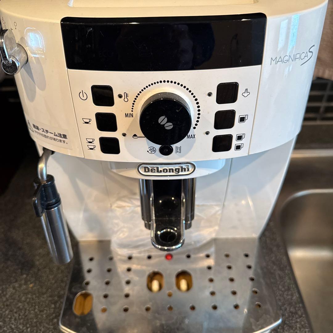 Magnifica S エスプレッソマシン ホワイト