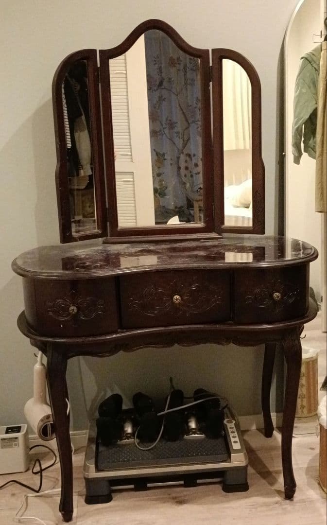 Yuriさま専用。姫系猫足アンティークダークブラウン ドレッサー