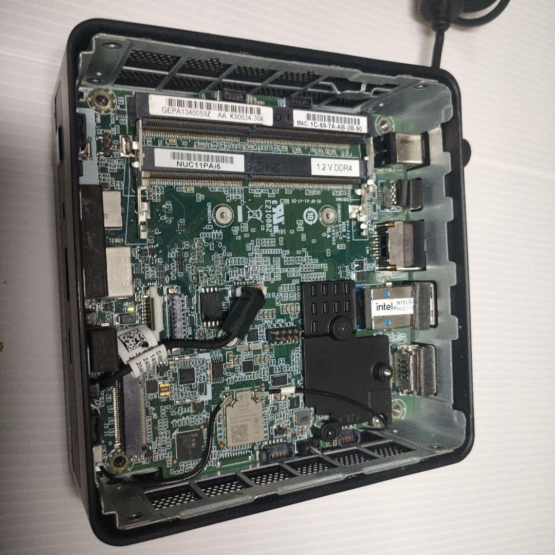 INTEL NUC11PAH　ミニpc
