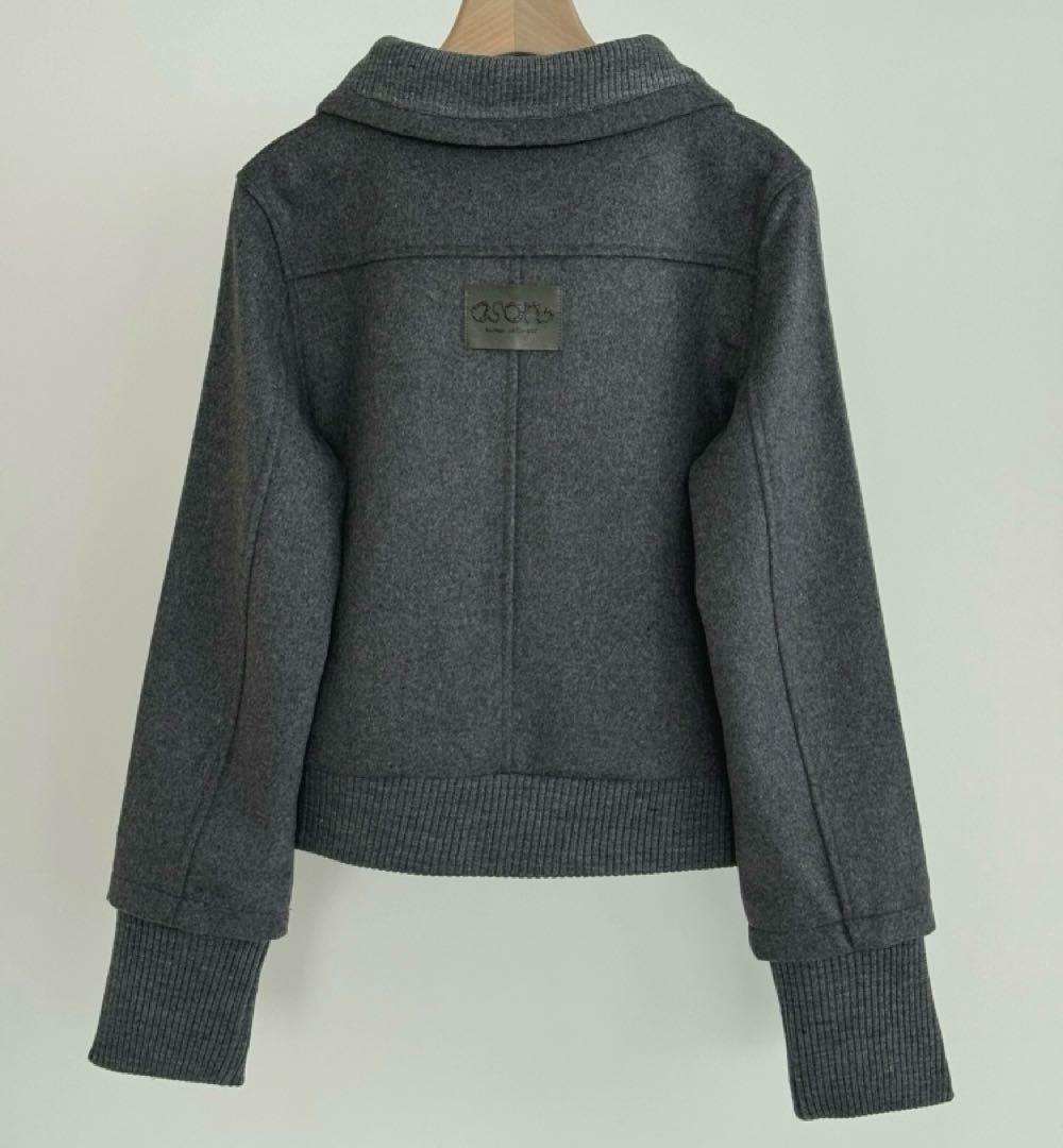 as' on グレー ショートジャケット