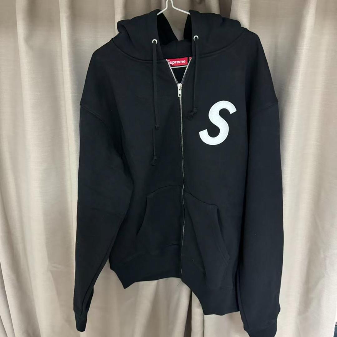 Sロゴパーカー　Lサイズ