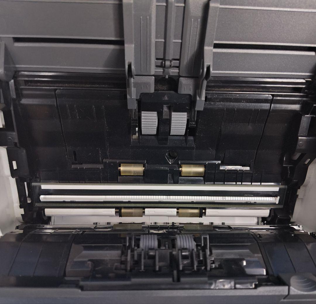 たまった書類を一気にスキャン 富士通 ScanSnap iX1500（白）