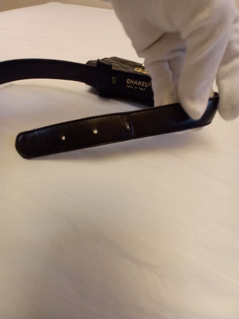 CHANEL ブラック ボディバッグ キルティング