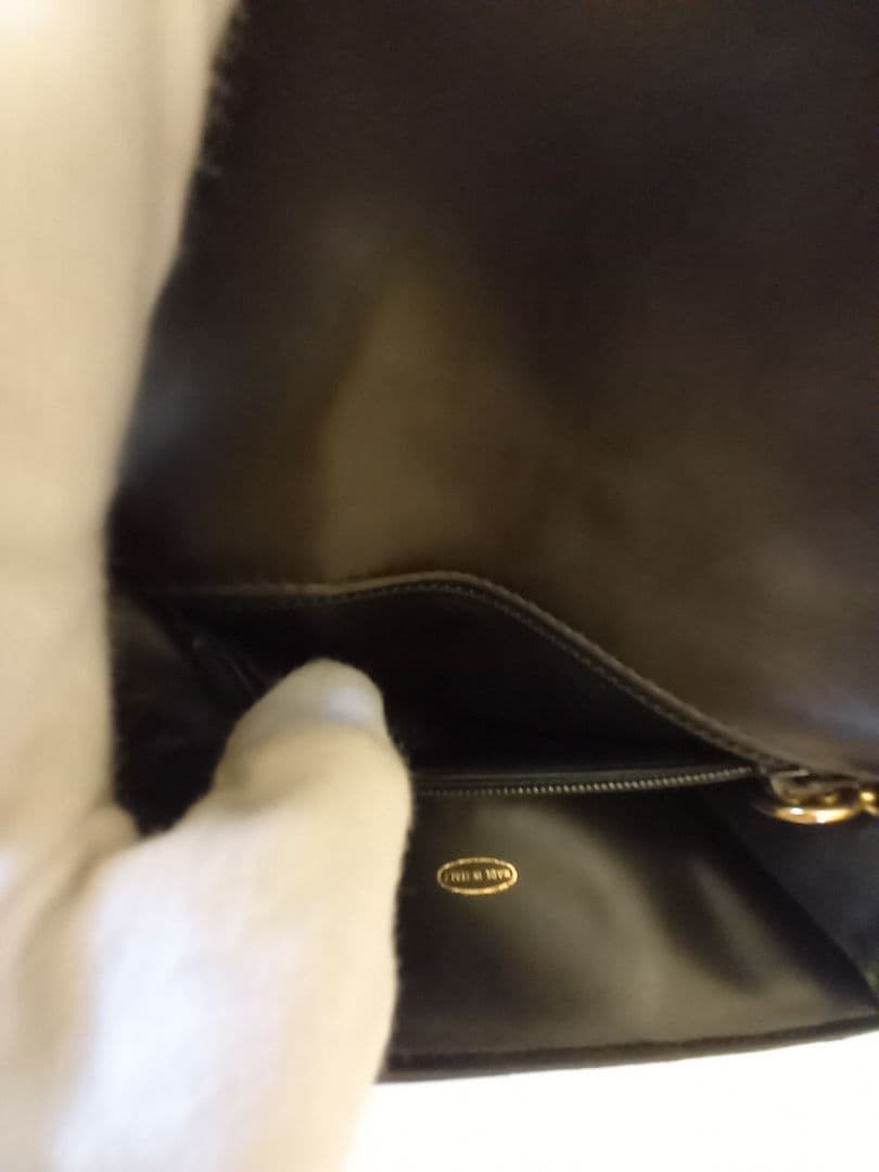 CHANEL ブラック ボディバッグ キルティング
