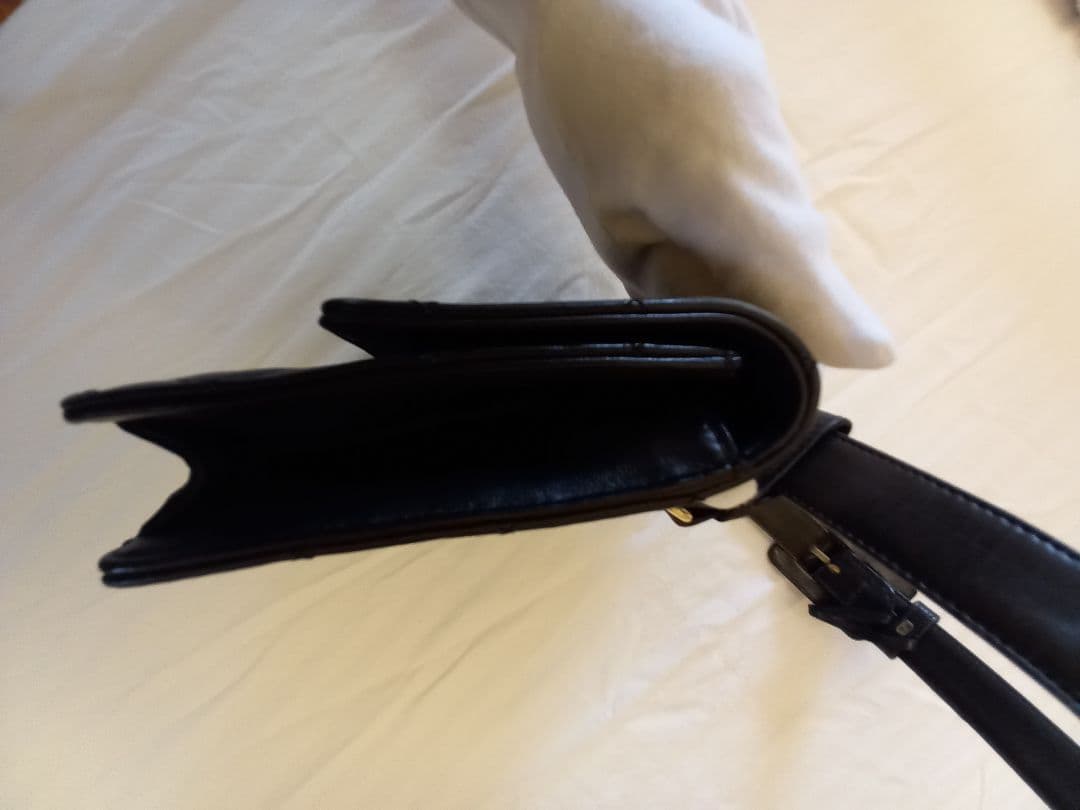 CHANEL ブラック ボディバッグ キルティング