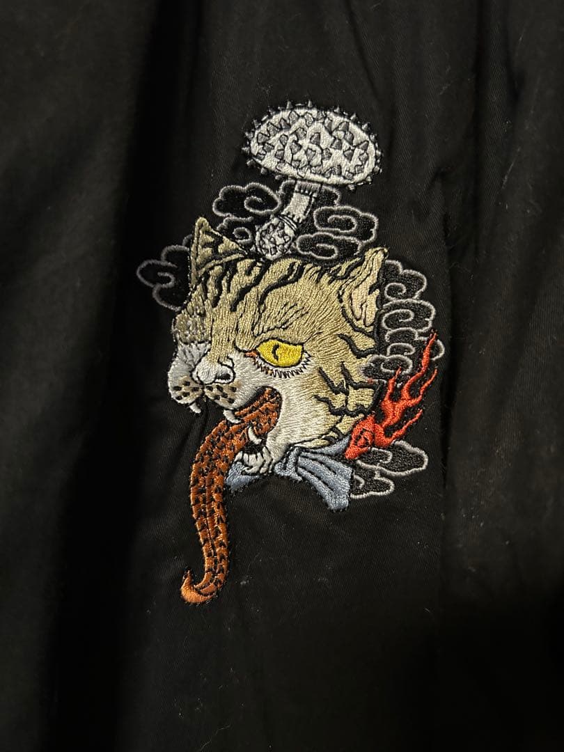 男女兼用 グラニフ 石黒亜矢子 猫舌茸 ブルゾン リバーシブル 化け猫 Lサイズ