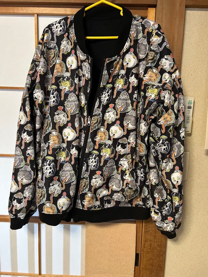 男女兼用 グラニフ 石黒亜矢子 猫舌茸 ブルゾン リバーシブル 化け猫 Lサイズ