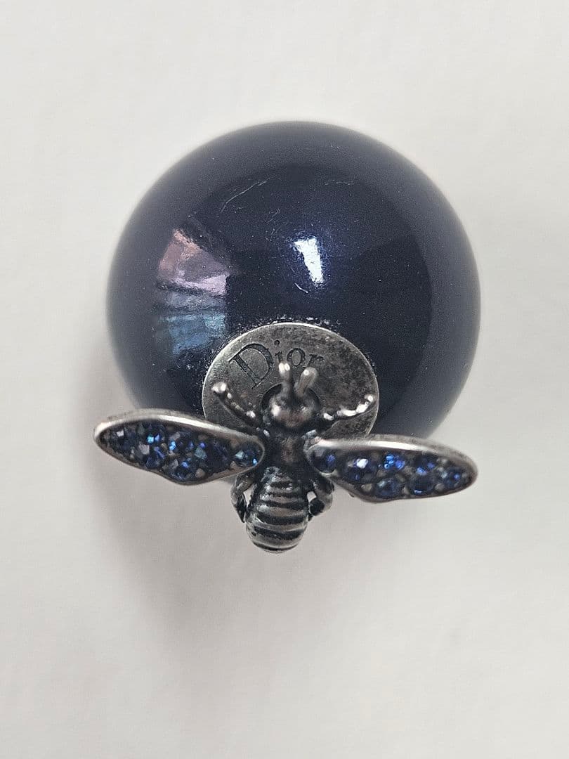 Dior ディオール ネイビー蜂デザイン　スタッドピアス　片方