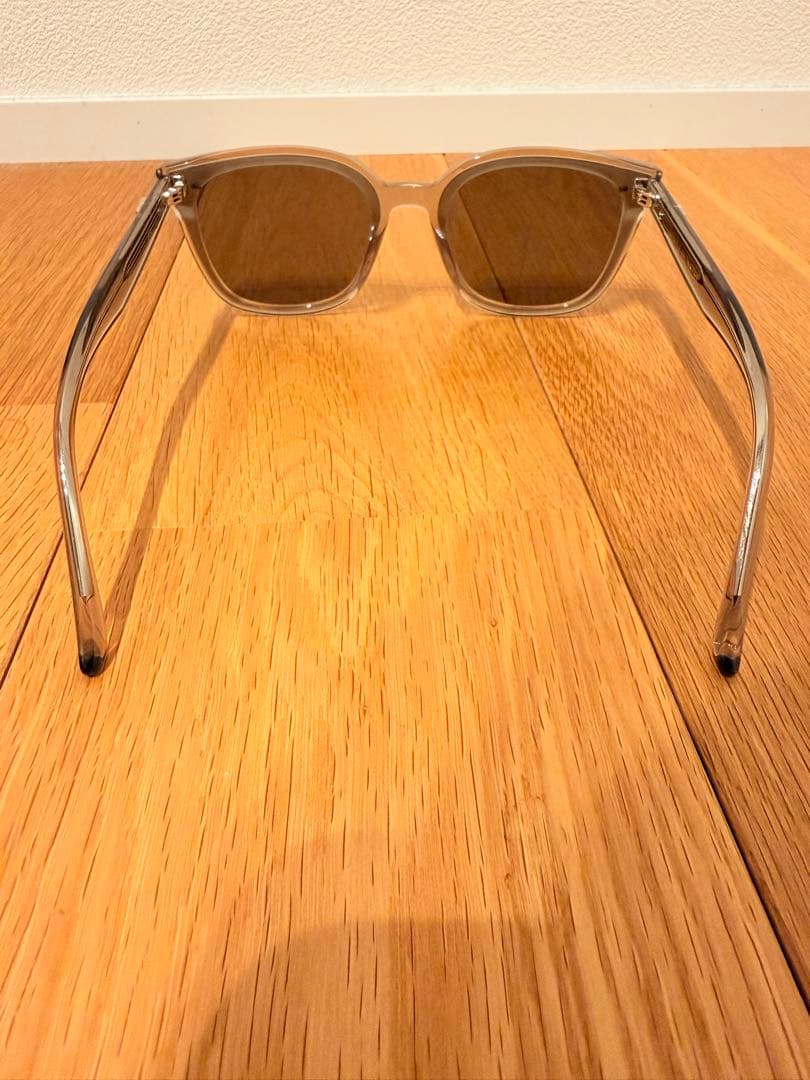 ジェントルモンスター BY グレー　灰色【新品、未使用】