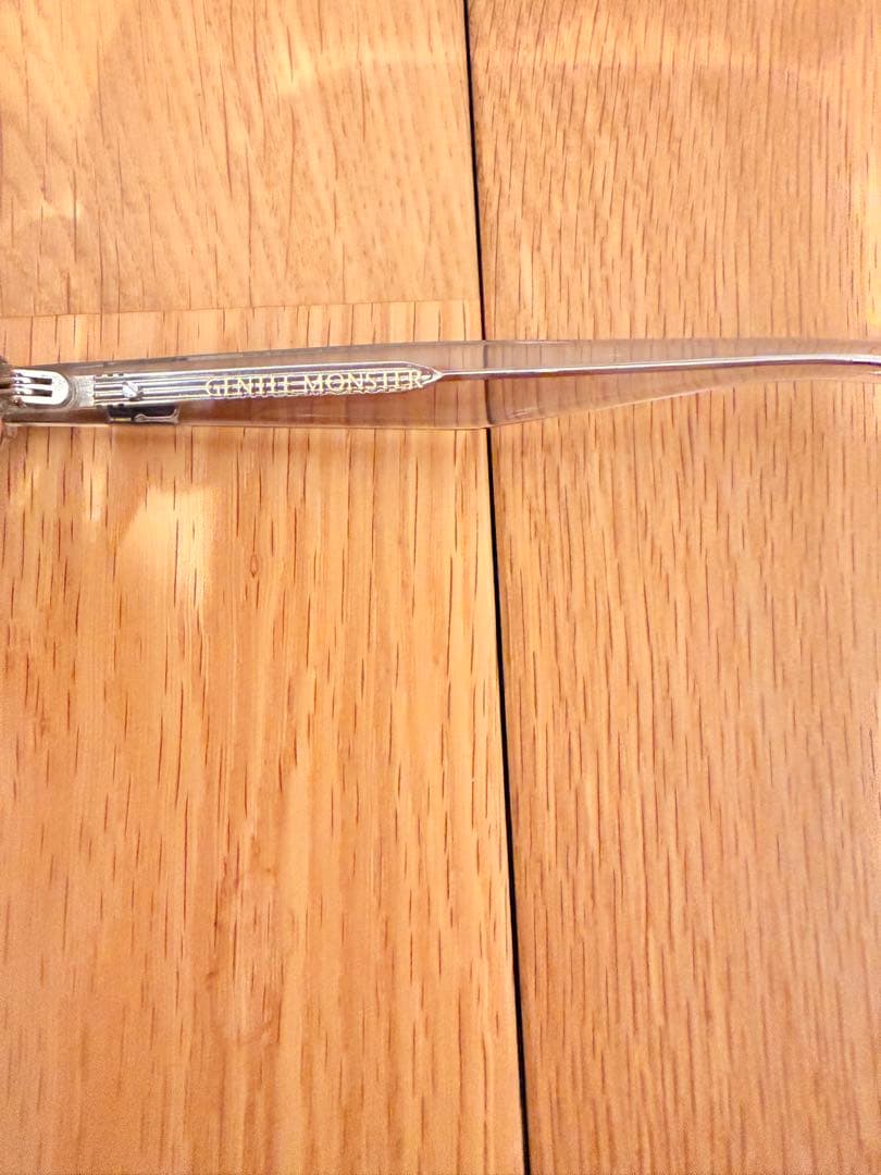 ジェントルモンスター BY グレー　灰色【新品、未使用】